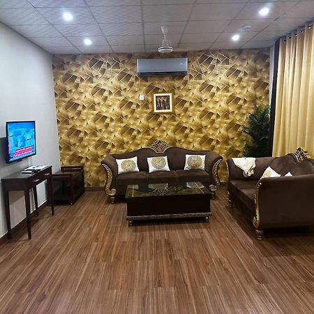Luxury Apartment In Dha Phase 8, Near Allama Iqbal International Airport Lahore Exterior foto