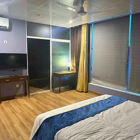 Luxury Apartment In Dha Phase 8, Near Allama Iqbal International Airport Lahore Exterior foto