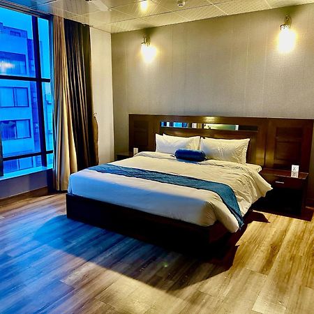 Luxury Apartment In Dha Phase 8, Near Allama Iqbal International Airport Lahore Exterior foto