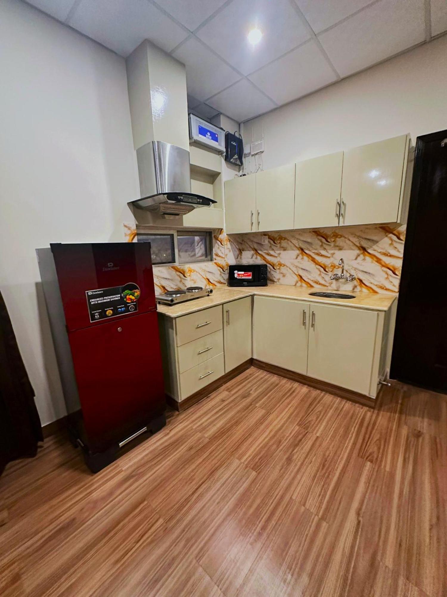 Luxury Apartment In Dha Phase 8, Near Allama Iqbal International Airport Lahore Exterior foto