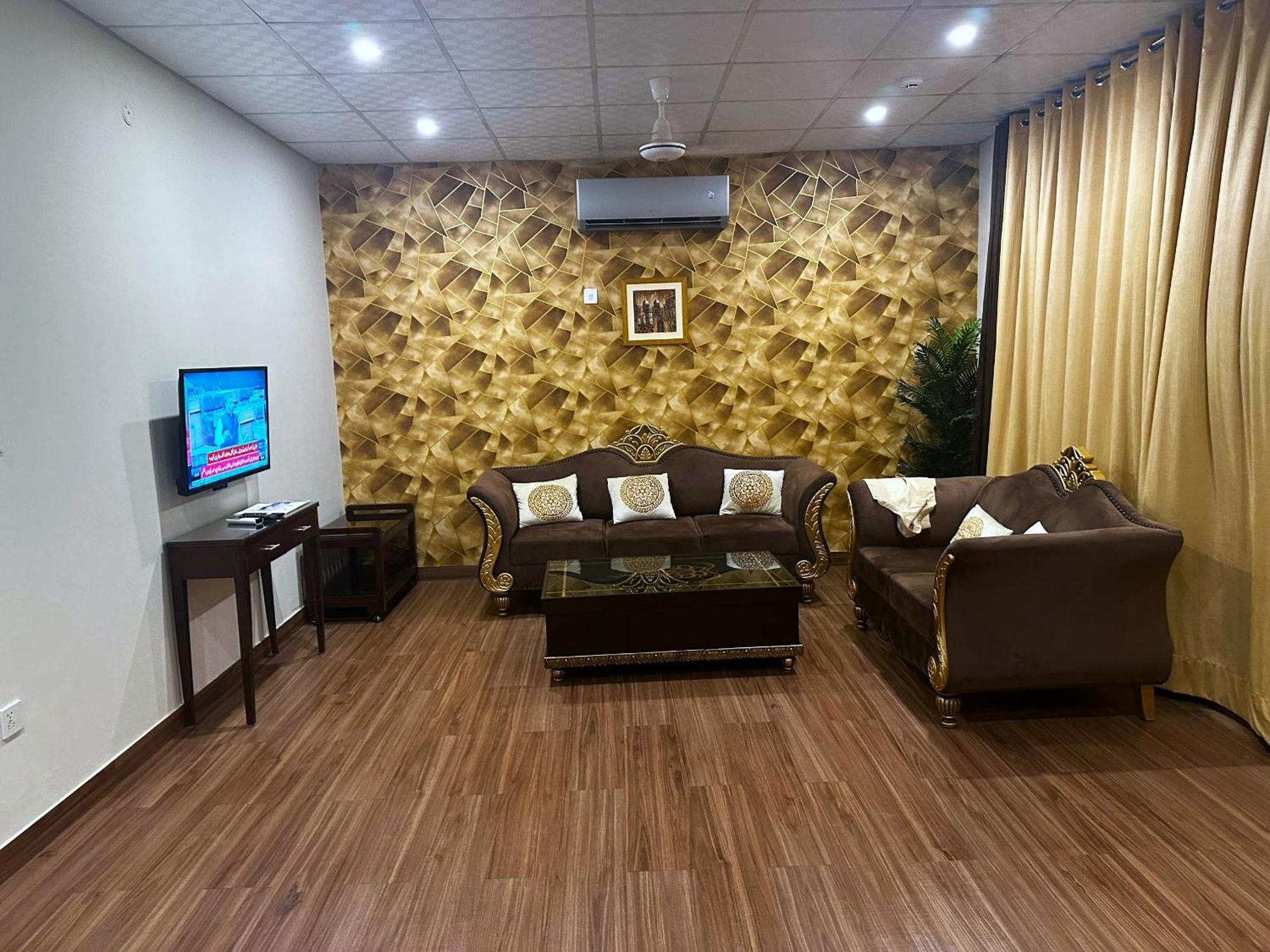 Luxury Apartment In Dha Phase 8, Near Allama Iqbal International Airport Lahore Exterior foto