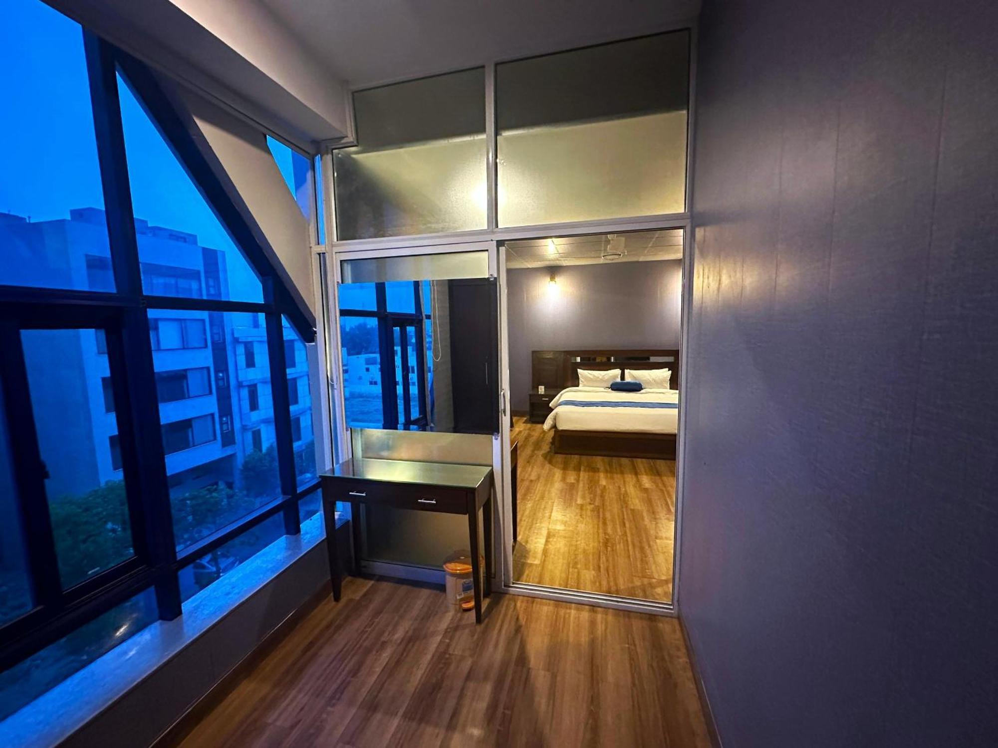Luxury Apartment In Dha Phase 8, Near Allama Iqbal International Airport Lahore Exterior foto