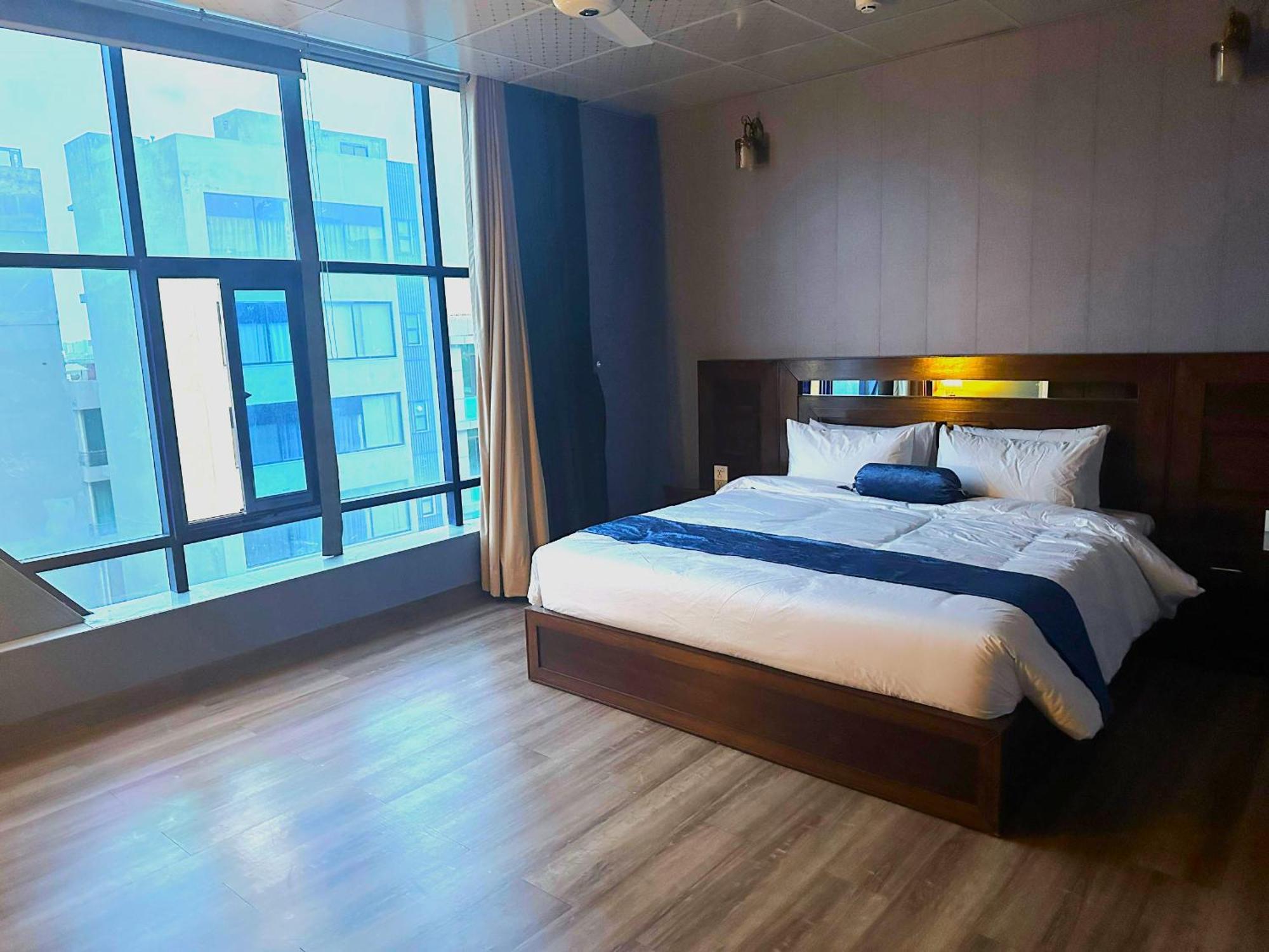 Luxury Apartment In Dha Phase 8, Near Allama Iqbal International Airport Lahore Exterior foto